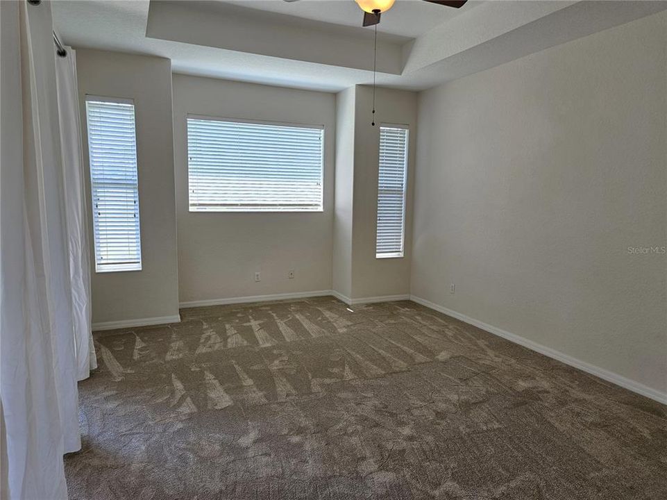 For Rent: $2,600 (2 beds, 2 baths, 2127 Square Feet)