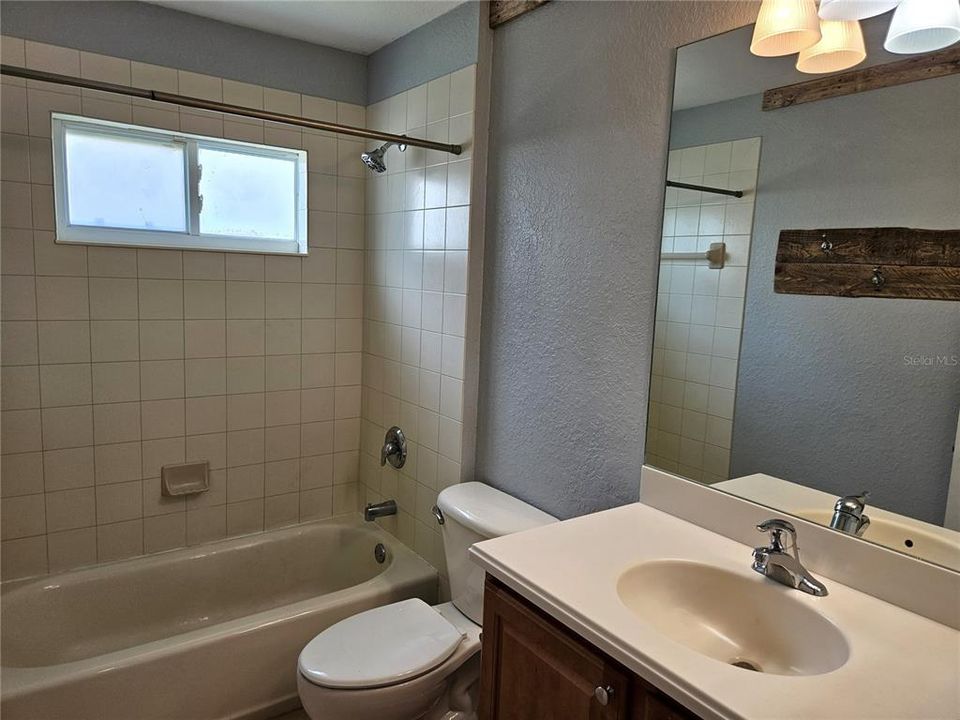 For Rent: $2,600 (2 beds, 2 baths, 2127 Square Feet)