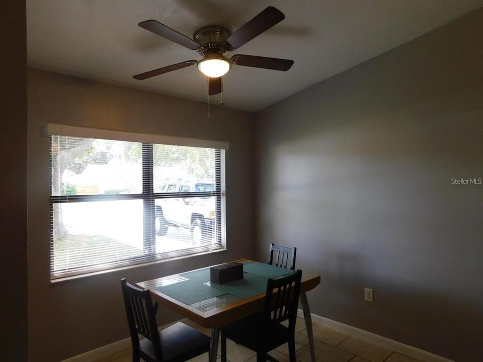 For Rent: $2,100 (3 beds, 2 baths, 1201 Square Feet)