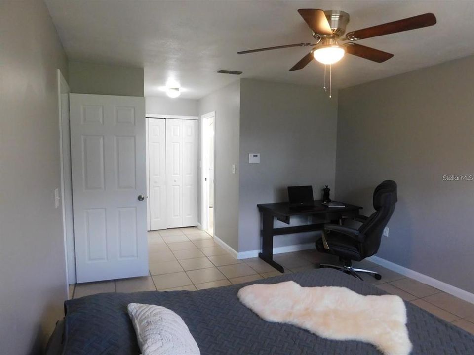 For Rent: $2,100 (3 beds, 2 baths, 1201 Square Feet)