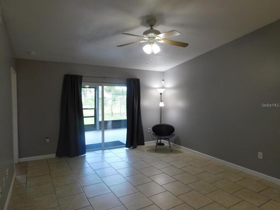 For Rent: $2,100 (3 beds, 2 baths, 1201 Square Feet)