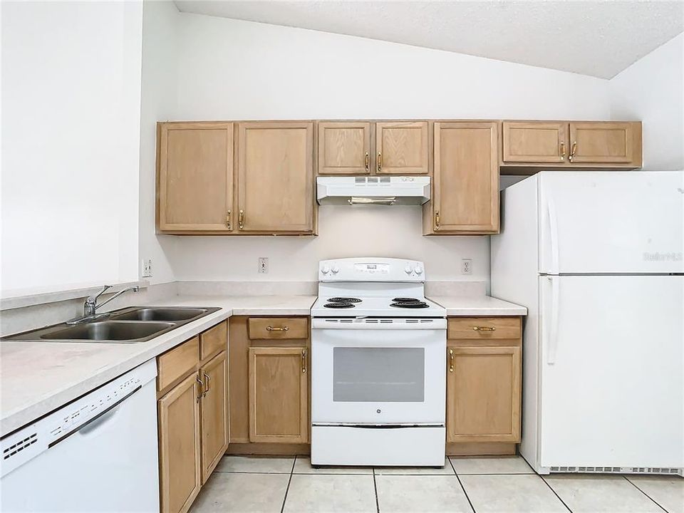 For Sale: $360,000 (3 beds, 2 baths, 1225 Square Feet)