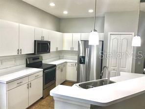 For Rent: $2,450 (3 beds, 2 baths, 1776 Square Feet)