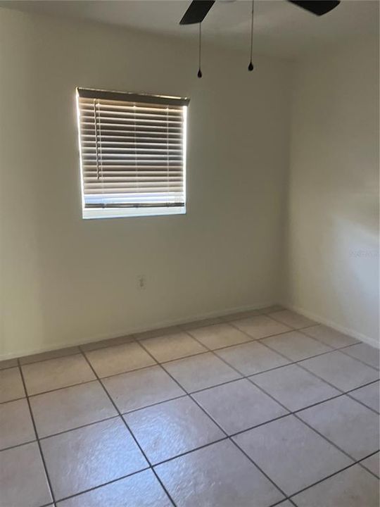 For Rent: $1,300 (2 beds, 1 baths, 792 Square Feet)