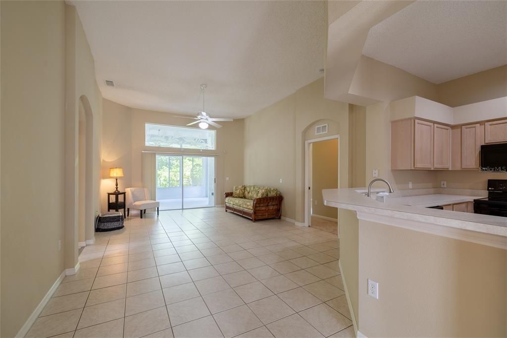 For Sale: $379,900 (3 beds, 2 baths, 2088 Square Feet)