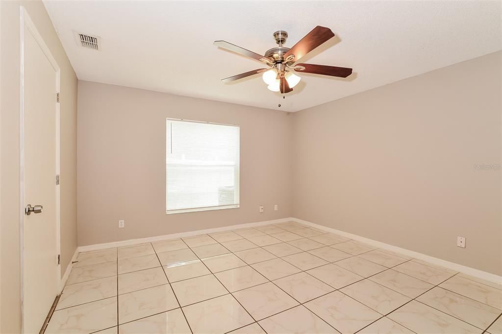 For Rent: $2,150 (4 beds, 2 baths, 1655 Square Feet)