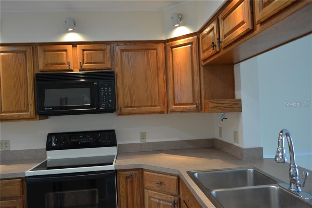 For Rent: $1,625 (2 beds, 2 baths, 1136 Square Feet)