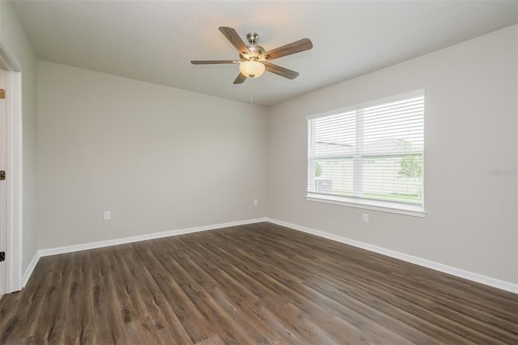 For Rent: $2,249 (3 beds, 2 baths, 1817 Square Feet)