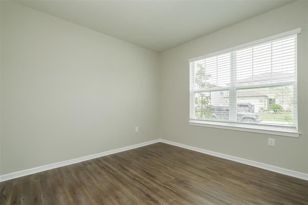 For Rent: $2,249 (3 beds, 2 baths, 1817 Square Feet)