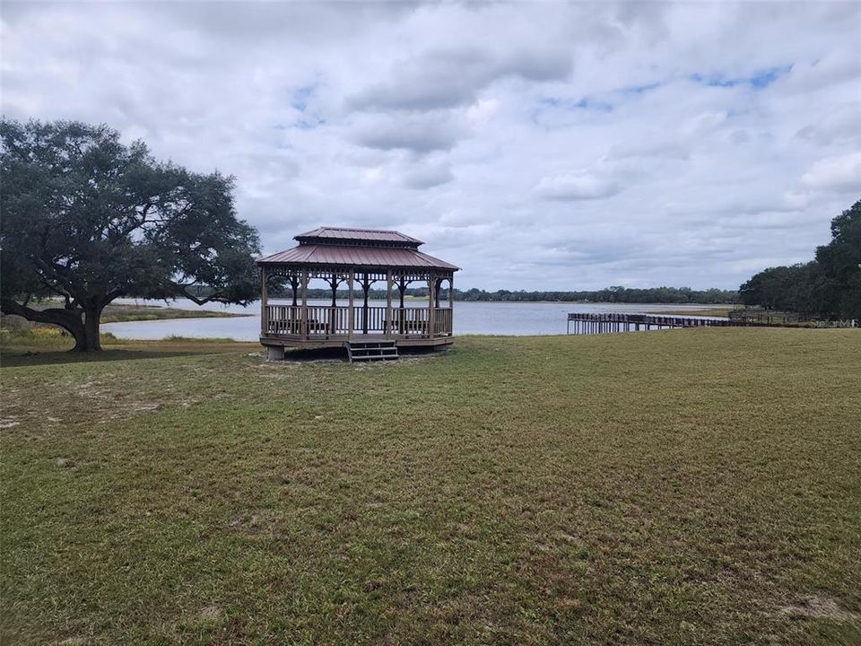 Active With Contract: $289,000 (3 beds, 2 baths, 1304 Square Feet)