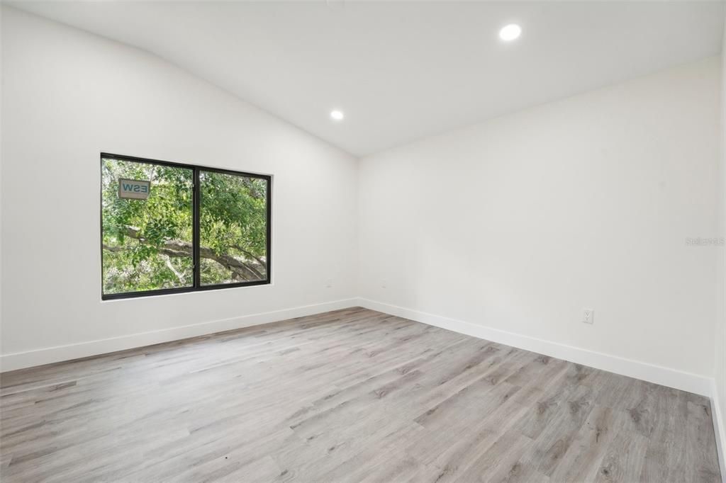 For Sale: $459,000 (3 beds, 2 baths, 1556 Square Feet)