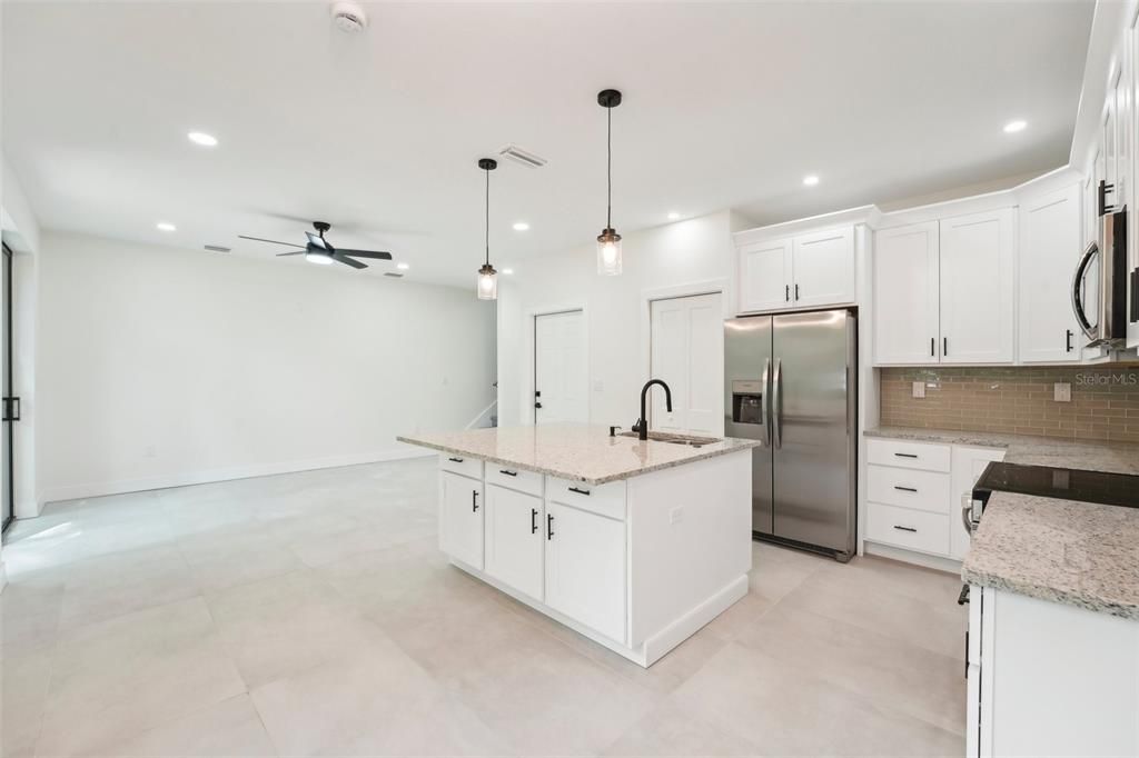 For Sale: $459,000 (3 beds, 2 baths, 1556 Square Feet)