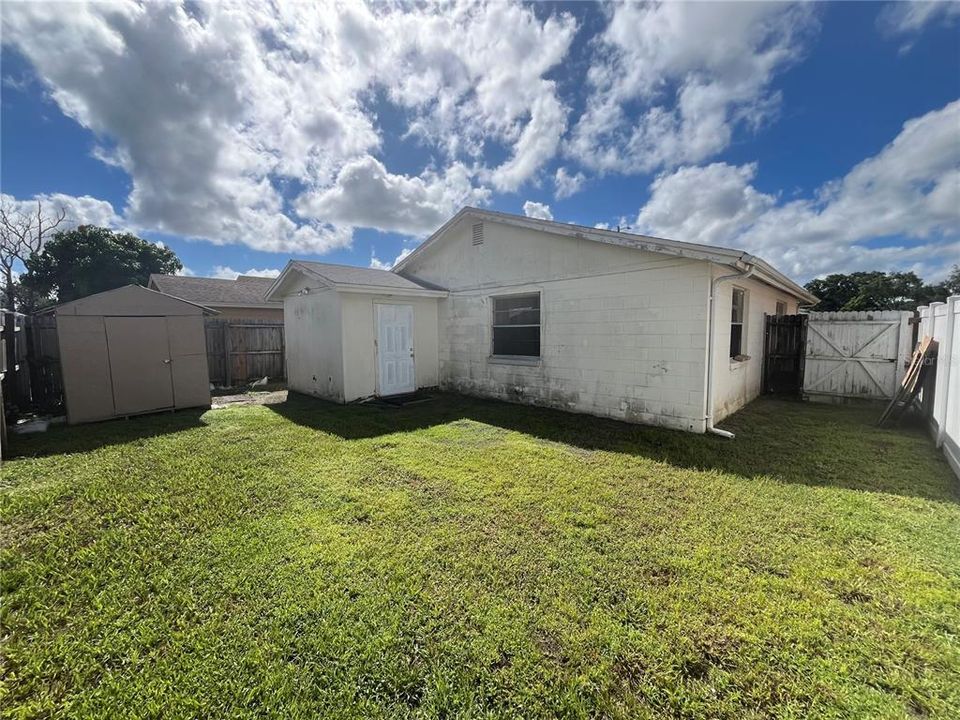 For Sale: $295,000 (3 beds, 2 baths, 1158 Square Feet)