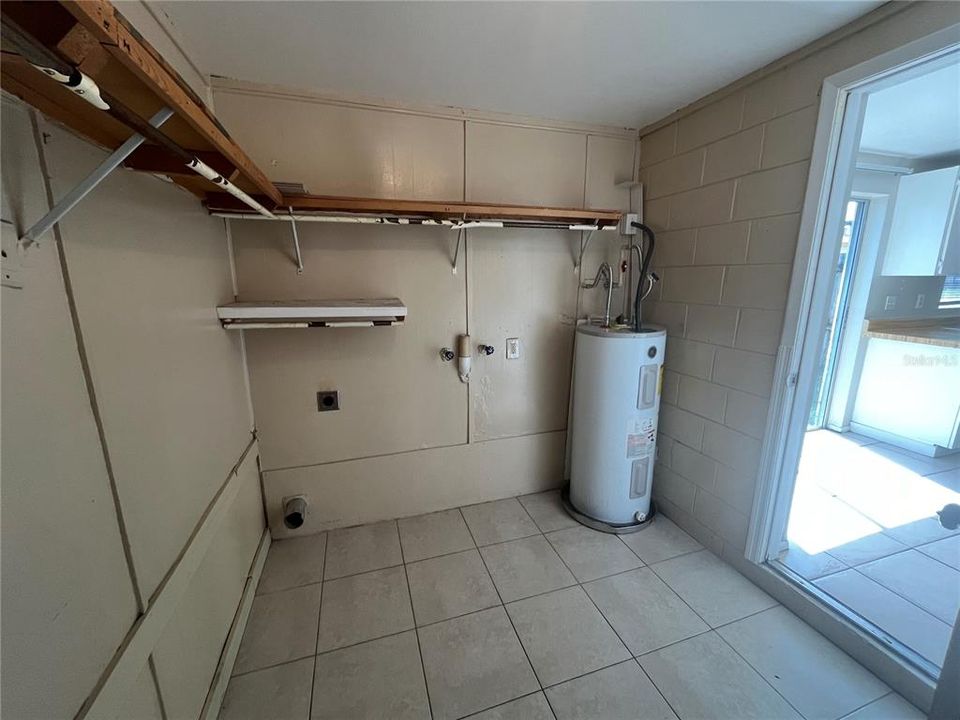 En Venta: $295,000 (3 camas, 2 baños, 1158 Pies cuadrados)