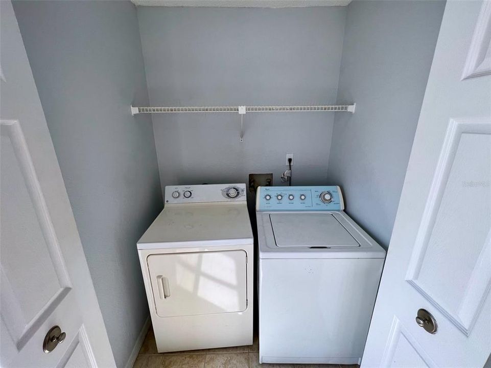 Active With Contract: $1,250 (1 beds, 1 baths, 597 Square Feet)