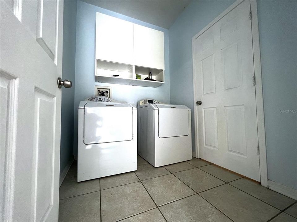 For Rent: $2,500 (3 beds, 2 baths, 1566 Square Feet)