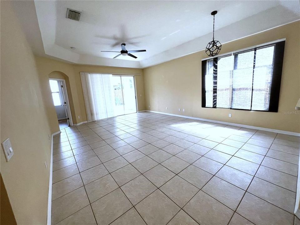 For Rent: $2,500 (3 beds, 2 baths, 1566 Square Feet)