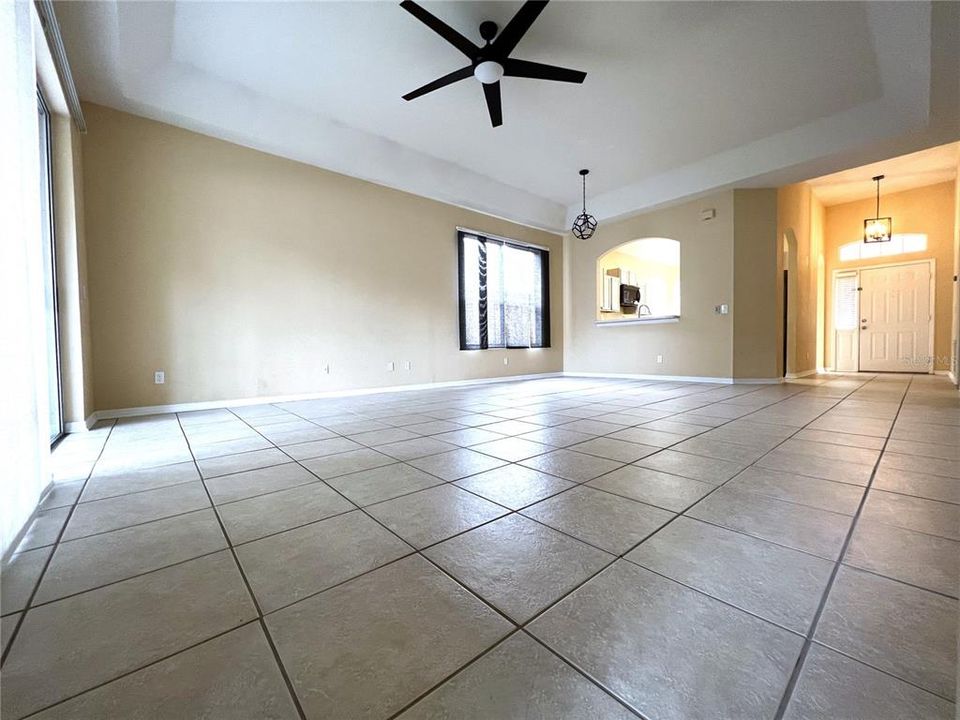 For Rent: $2,500 (3 beds, 2 baths, 1566 Square Feet)