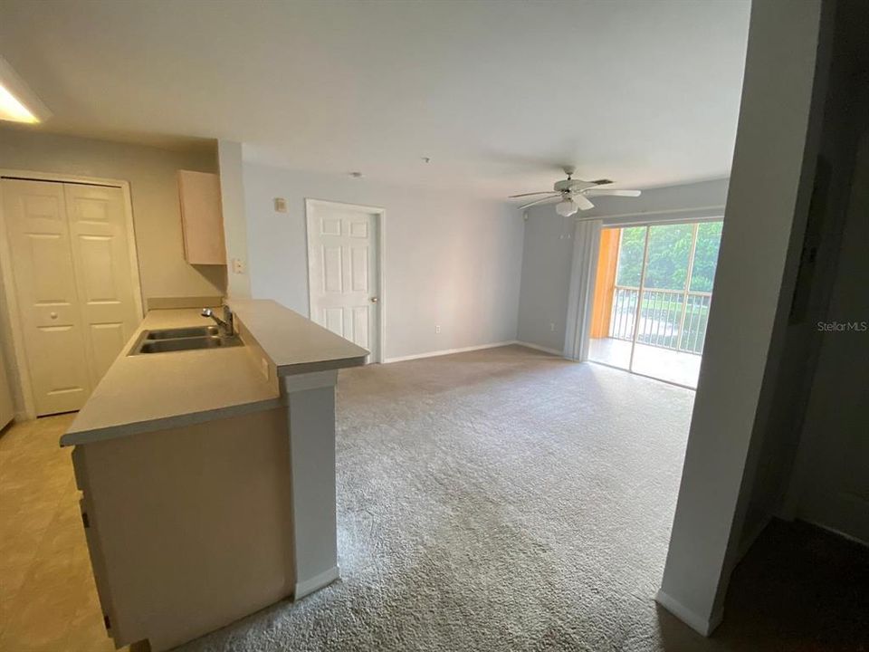 For Rent: $1,650 (2 beds, 2 baths, 1043 Square Feet)