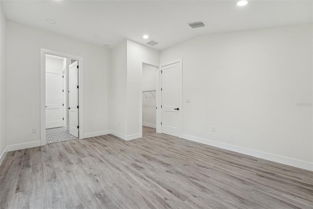 For Sale: $459,000 (3 beds, 2 baths, 1556 Square Feet)