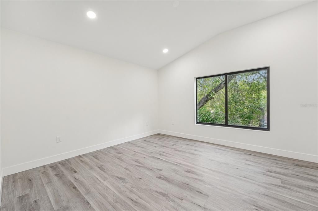 For Sale: $459,000 (3 beds, 2 baths, 1556 Square Feet)