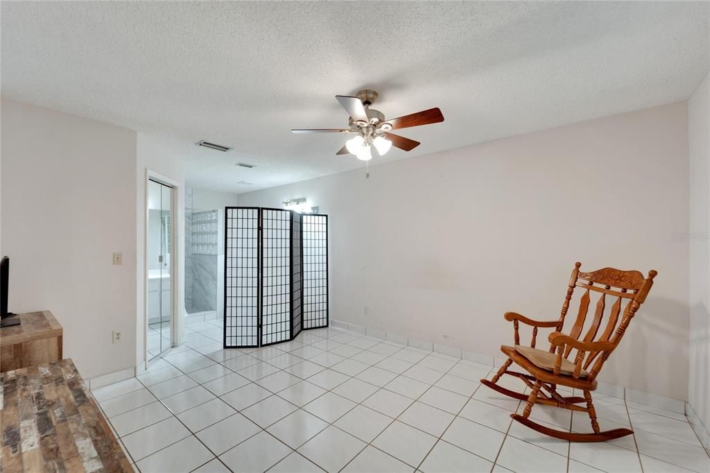 Active With Contract: $430,000 (4 beds, 3 baths, 1905 Square Feet)