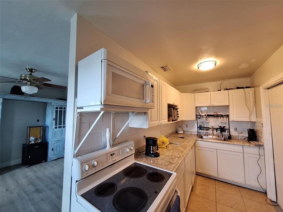 For Sale: $250,000 (0 beds, 0 baths, 1218 Square Feet)