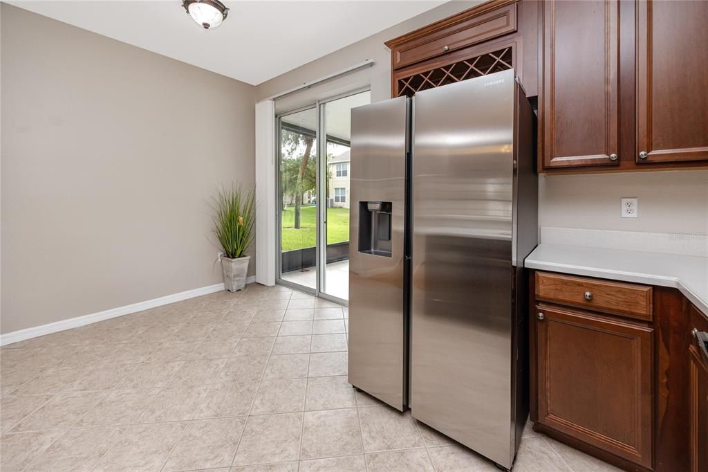 Active With Contract: $2,200 (2 beds, 2 baths, 1210 Square Feet)