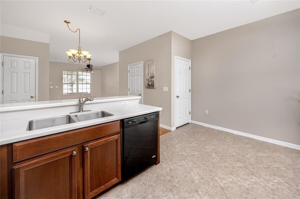 Active With Contract: $2,200 (2 beds, 2 baths, 1210 Square Feet)