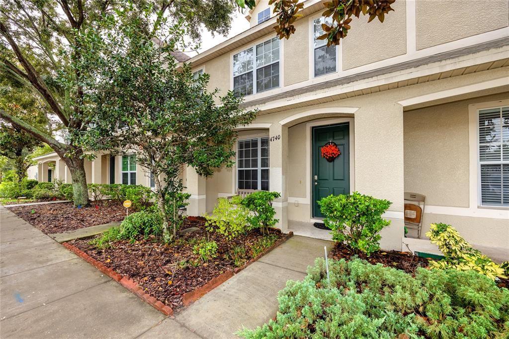 Active With Contract: $2,200 (2 beds, 2 baths, 1210 Square Feet)