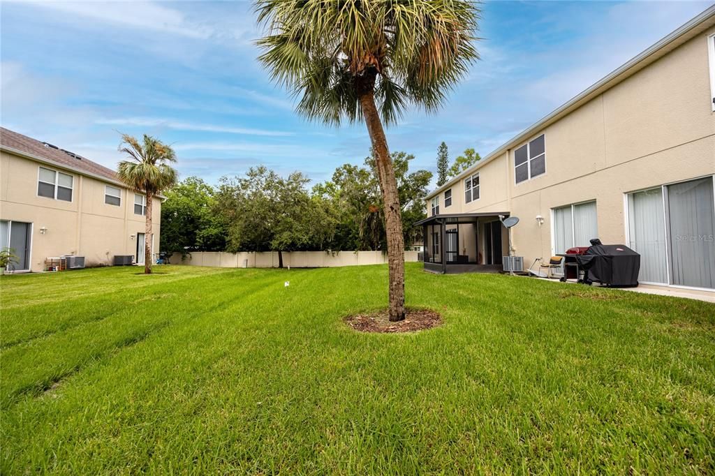 Active With Contract: $2,200 (2 beds, 2 baths, 1210 Square Feet)