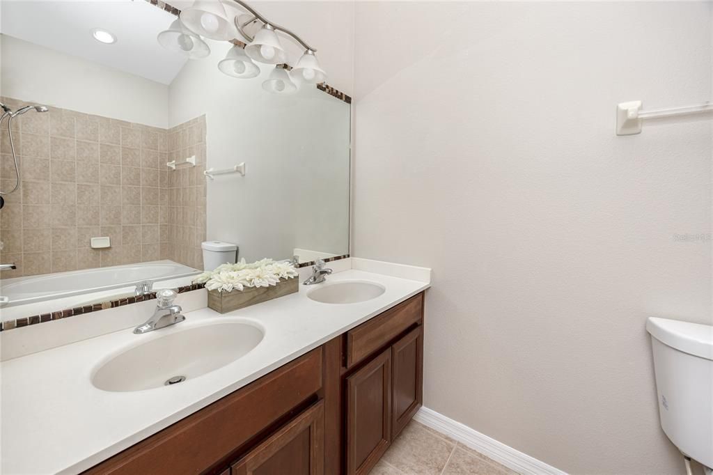 Active With Contract: $2,200 (2 beds, 2 baths, 1210 Square Feet)