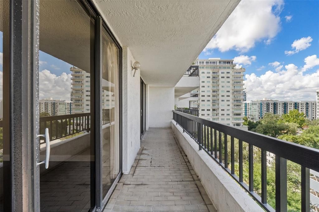 Balcony access from both Living and Primary