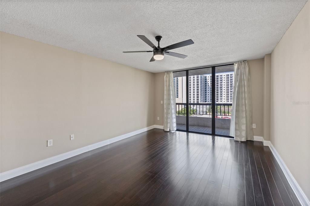 For Rent: $2,900 (2 beds, 2 baths, 1338 Square Feet)