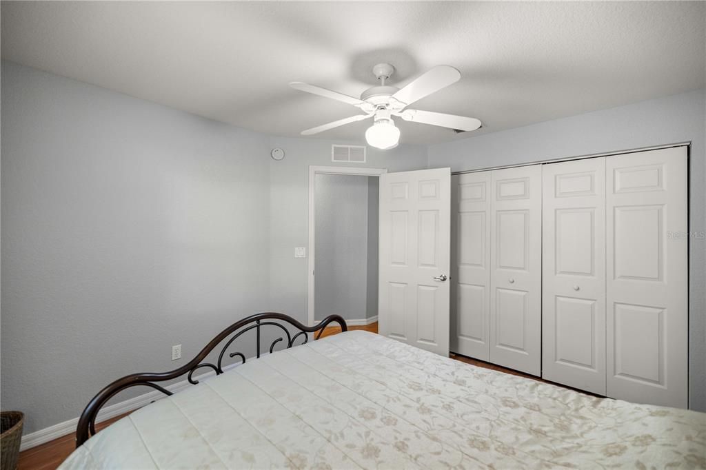 For Sale: $299,900 (3 beds, 2 baths, 1560 Square Feet)