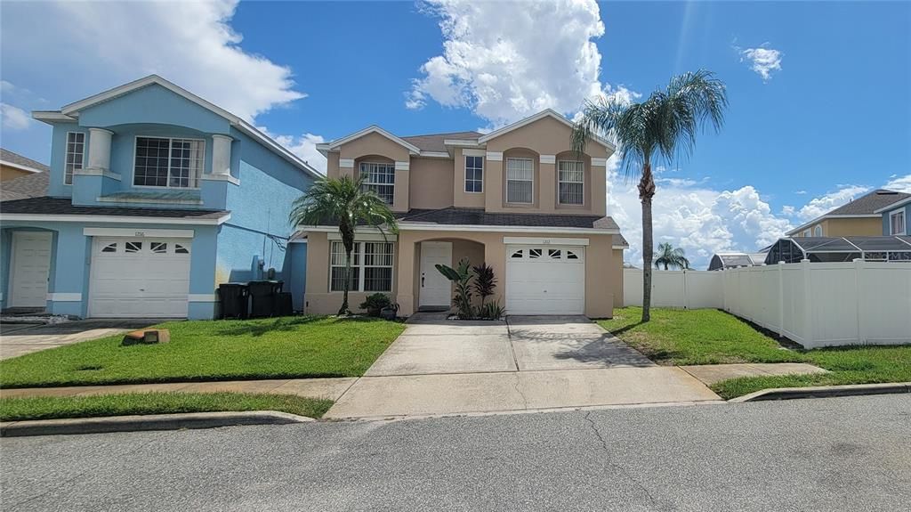 Active With Contract: $2,700 (4 beds, 2 baths, 1837 Square Feet)