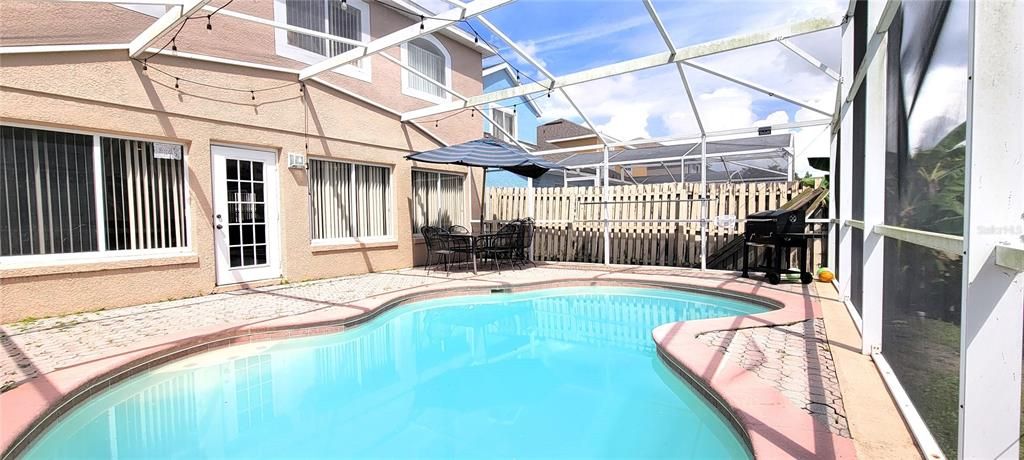 Active With Contract: $2,700 (4 beds, 2 baths, 1837 Square Feet)