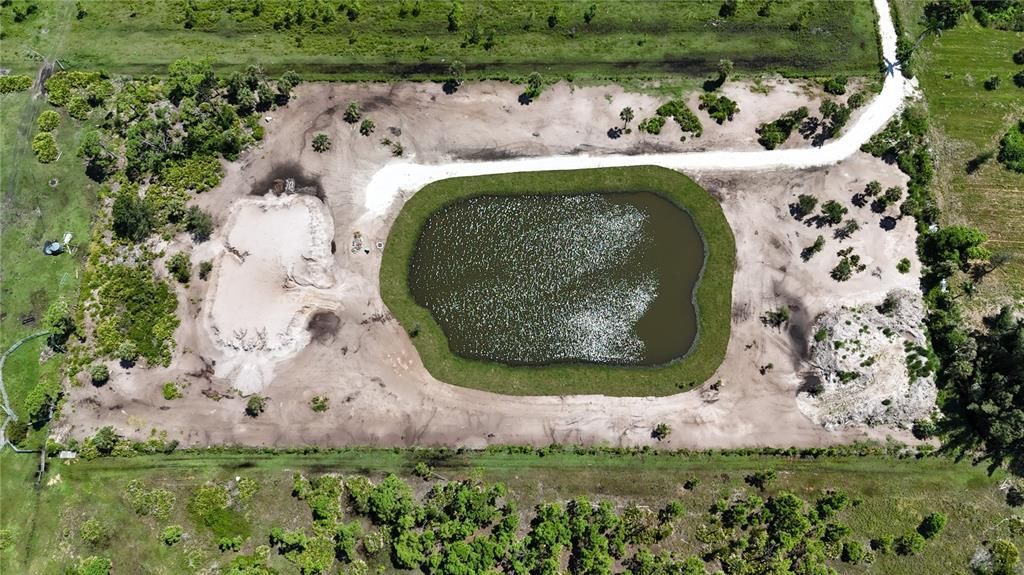 待售: $650,000 (5.34 acres)