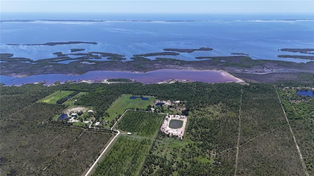 待售: $650,000 (5.34 acres)