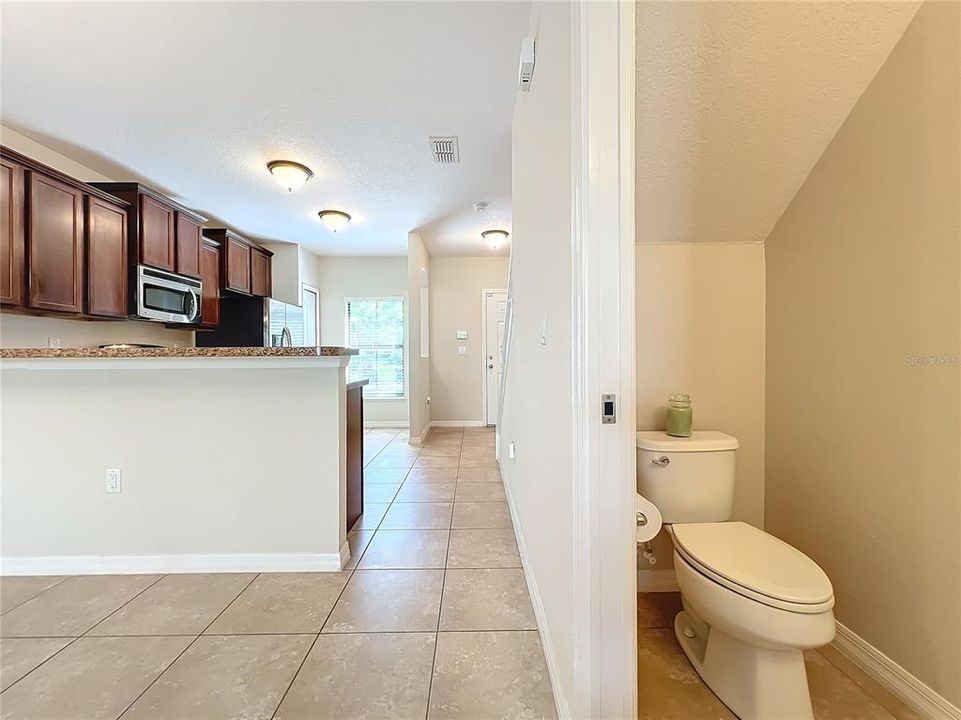 For Sale: $245,000 (2 beds, 2 baths, 1144 Square Feet)