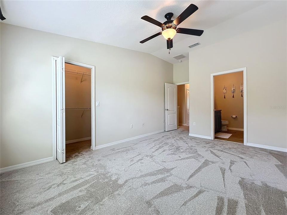 For Sale: $245,000 (2 beds, 2 baths, 1144 Square Feet)