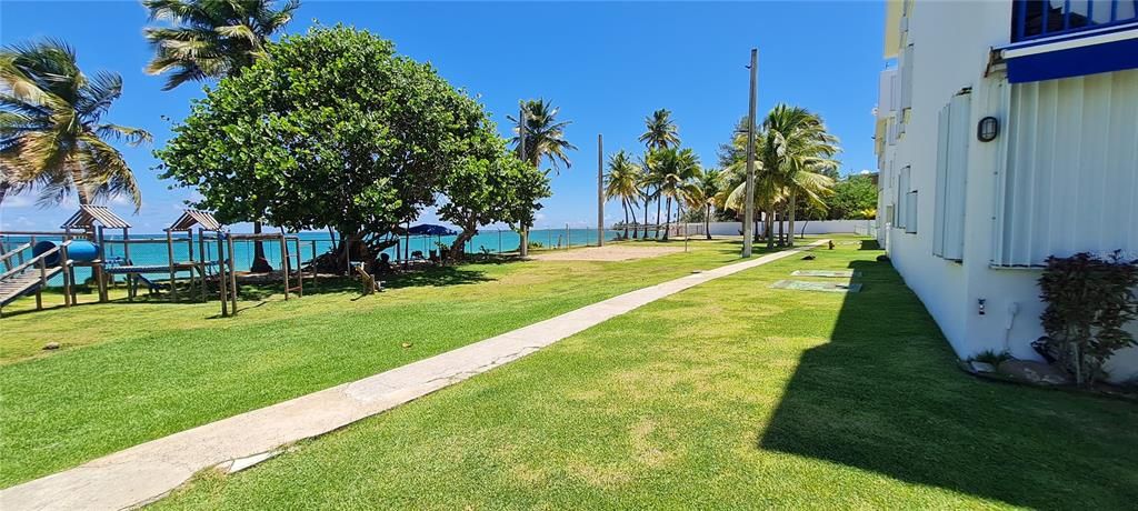 For Sale: $250,000 (2 beds, 2 baths, 1500 Square Feet)