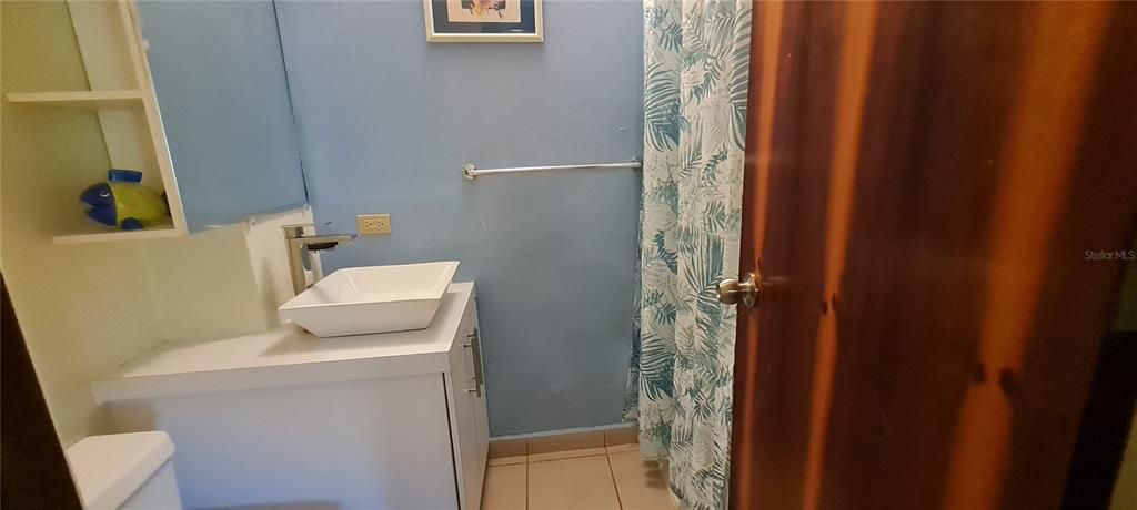 For Sale: $250,000 (2 beds, 2 baths, 1500 Square Feet)