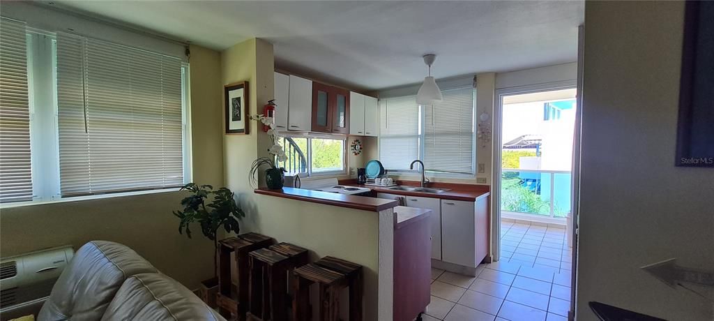 For Sale: $250,000 (2 beds, 2 baths, 1500 Square Feet)