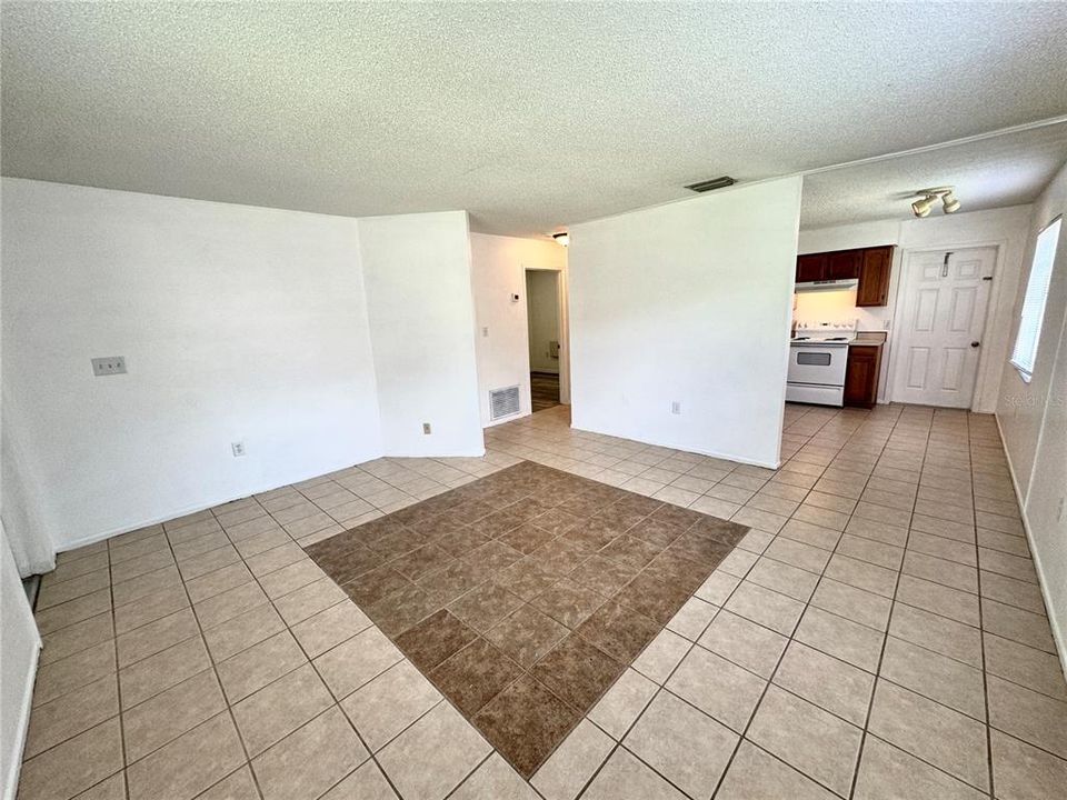 Active With Contract: $1,795 (4 beds, 2 baths, 756 Square Feet)