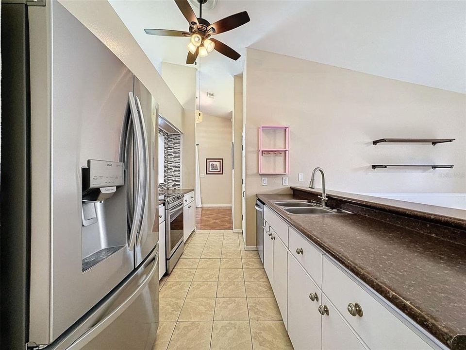 For Sale: $550,000 (4 beds, 2 baths, 1731 Square Feet)