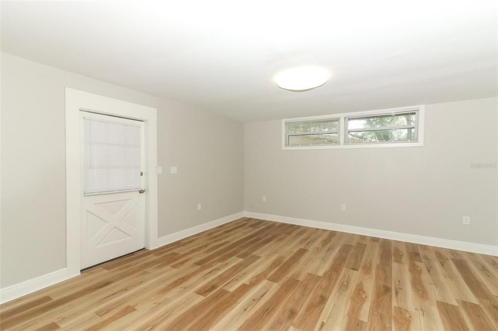 For Rent: $3,000 (2 beds, 2 baths, 1198 Square Feet)