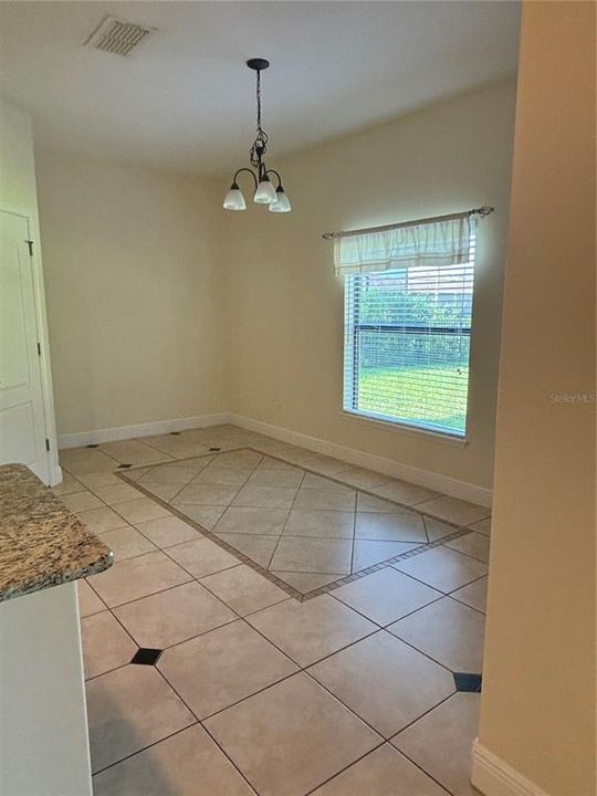 For Rent: $2,800 (3 beds, 3 baths, 2365 Square Feet)