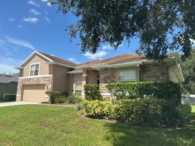 For Rent: $2,500 (4 beds, 2 baths, 2759 Square Feet)