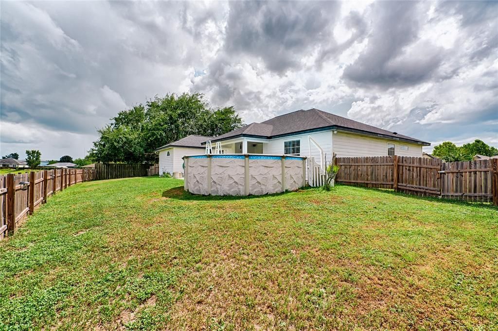 For Sale: $369,900 (4 beds, 2 baths, 1633 Square Feet)